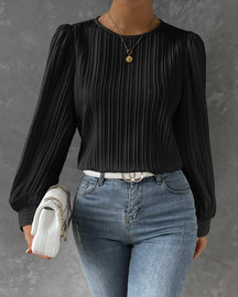 Plain blouse with lantern sleeve