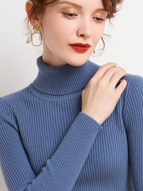 MARILYN Essential Turtleneck Sweater