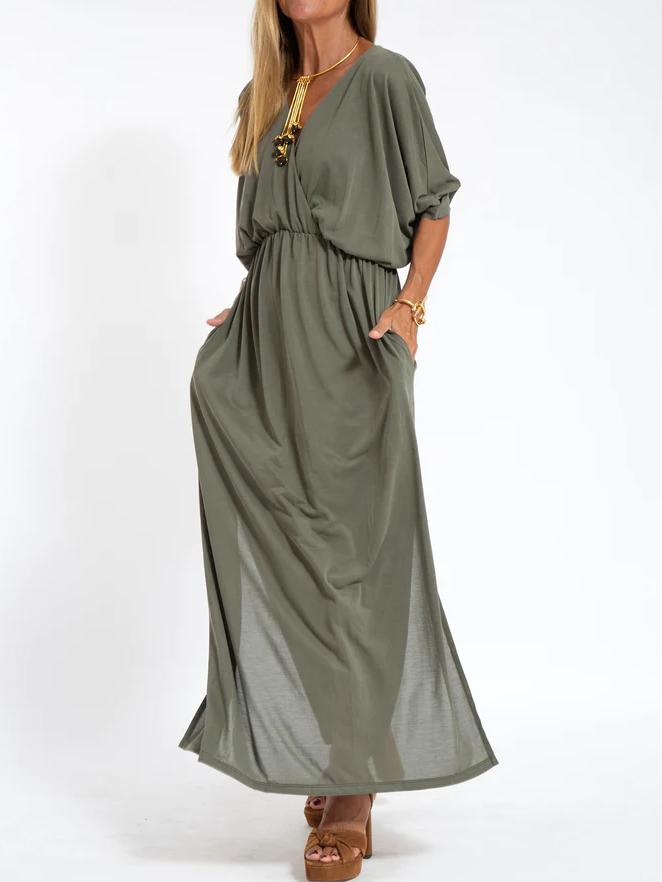 Valéria Elegant Maxi Dress